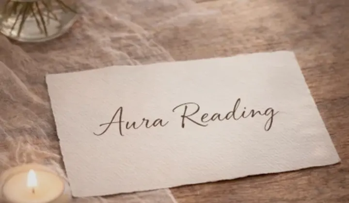 Aura Reading Motiv von Nicole Spors mit warmen Farben